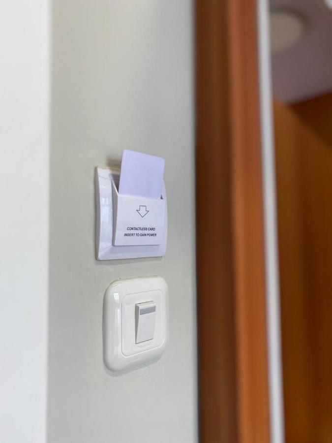 Oyo 2816 Privato Suite Kembaran Eksteriør billede