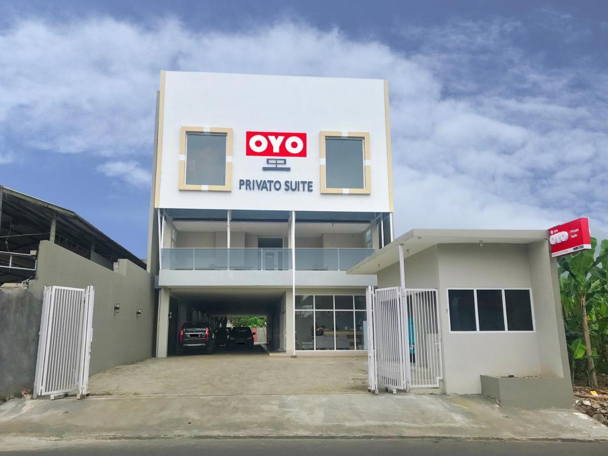 Oyo 2816 Privato Suite Kembaran Eksteriør billede